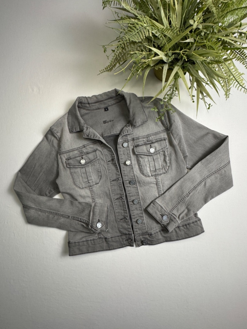 KUT from the Kloth Grey Denim Jacket Sz L